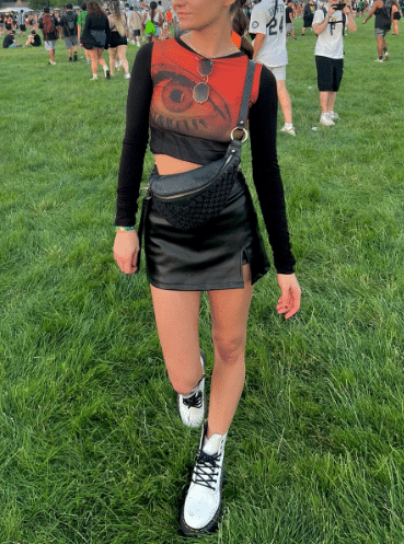 Ultra Music Festival Outfits - Graphic Tee and Leather Skirt Ultra Music Festival Outfits - Graphic Tee and Leather Skirt