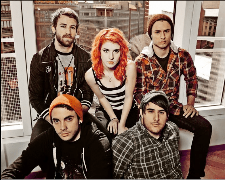 Warped Tour 2025 - Paramore Warped Tour 2025 - Paramore