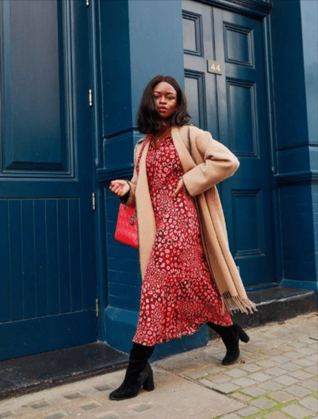 Flowy maxi dress with boots Flowy maxi dress with boots