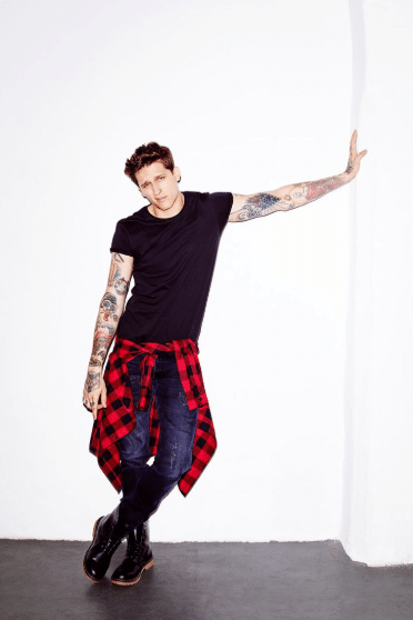 Indoor Concert Outfits for Men 3